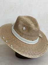Load image into Gallery viewer, Palm hat