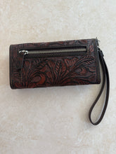 Load image into Gallery viewer, Wristlet wallet | tan frances