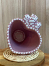 Load image into Gallery viewer, Corazón mug (1/2 design) | pink