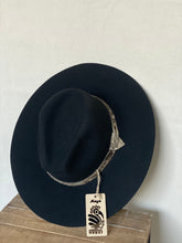 Load image into Gallery viewer, Sombrero Maya Sheep Wool