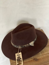 Load image into Gallery viewer, Sombrero Maya Sheep Wool