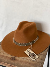 Load image into Gallery viewer, Sombrero Maya Sheep Wool With Leather Band