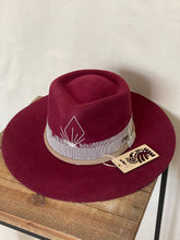 Load image into Gallery viewer, Sombrero Maya Sheep Wool