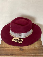 Load image into Gallery viewer, Sombrero Maya Sheep Wool
