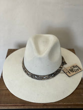 Load image into Gallery viewer, Sombrero Maya Sheep Wool