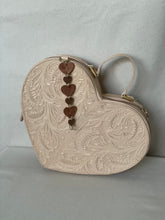 Load image into Gallery viewer, Corazón bag