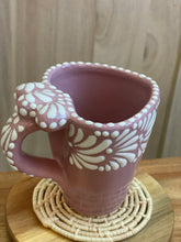 Load image into Gallery viewer, Corazón mug (1/2 design)