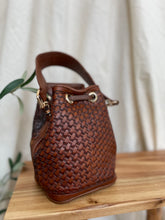 Load image into Gallery viewer, Meche (Mini bucket bag) | brown
