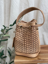 Load image into Gallery viewer, Meche (Mini bucket bag) | Nude