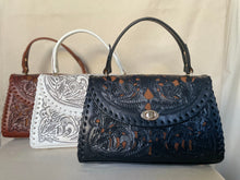 Load image into Gallery viewer, Sara