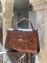 Load image into Gallery viewer, Sara