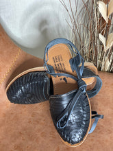 Load image into Gallery viewer, LUPITA Lace-Up Huaraches -Black