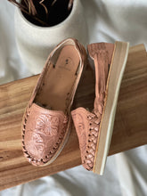 Load image into Gallery viewer, FLORECITA Huaraches