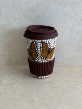Load image into Gallery viewer, Monarca Travel Mug | white on brown
