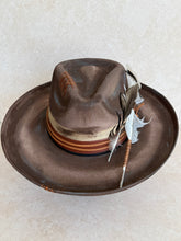Load image into Gallery viewer, Faux suede
