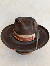 Load image into Gallery viewer, Faux suede

