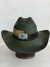 Load image into Gallery viewer, Faux suede

