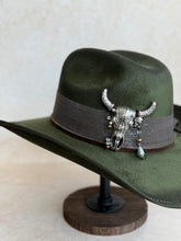 Load image into Gallery viewer, Faux suede
