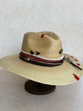 Load image into Gallery viewer, Palm hat
