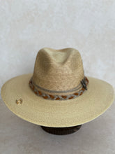 Load image into Gallery viewer, Palm hat
