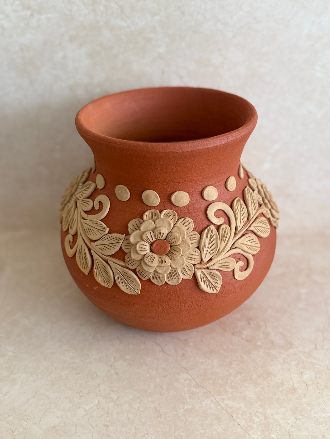 Barro vase 04