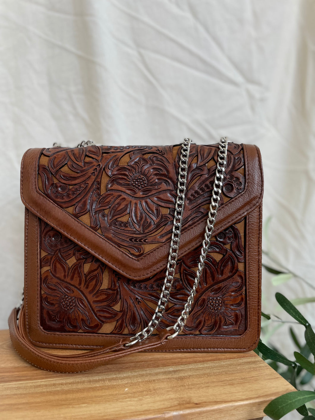 Mariana | Brown