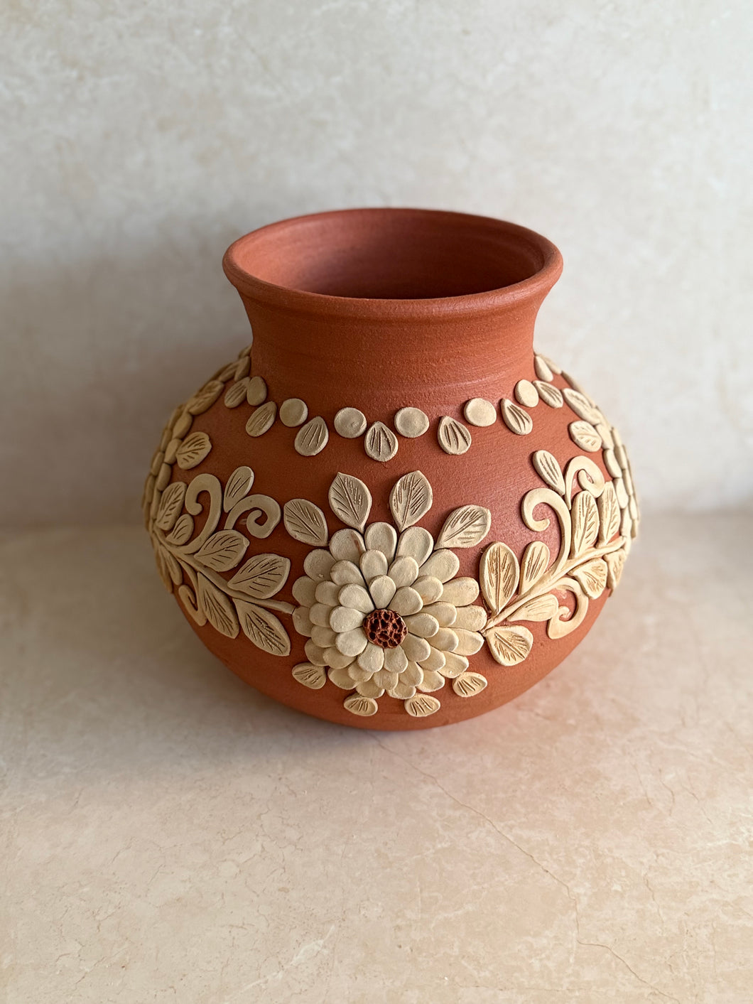 Barro vase 08
