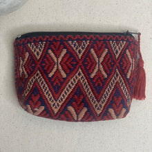 Load image into Gallery viewer, Handwoven coin purse
