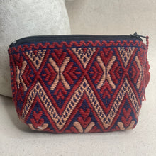 Load image into Gallery viewer, Handwoven coin purse
