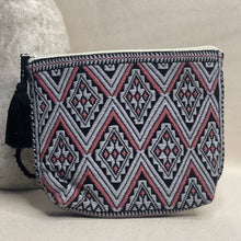 Load image into Gallery viewer, Handwoven cosmetic bag

